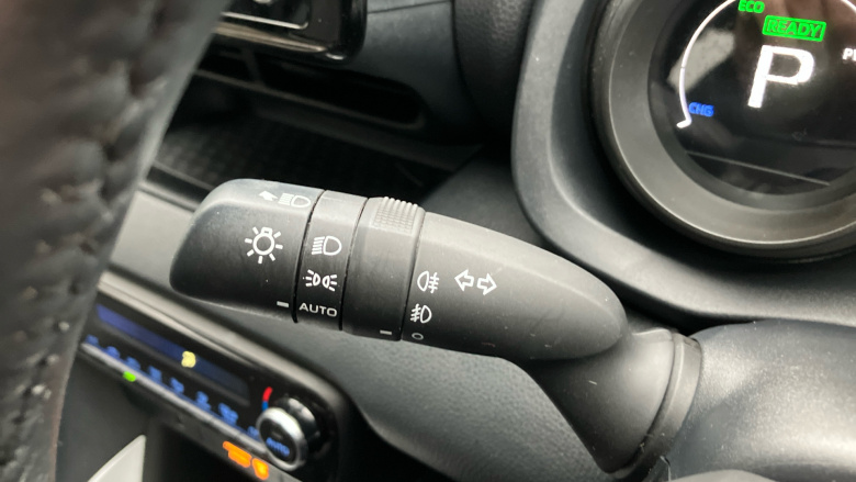 Toyota Yaris 1.5 Hybrid Design 5dr CVT Hybrid Hatchback